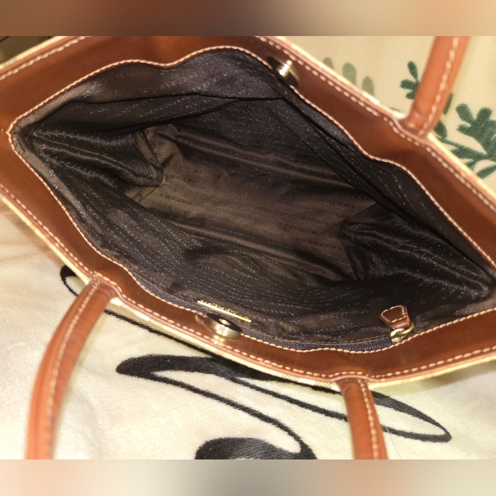 💯 Authentic Burberry Haymarket Check Pattern Tote - Picture 11 of 15
